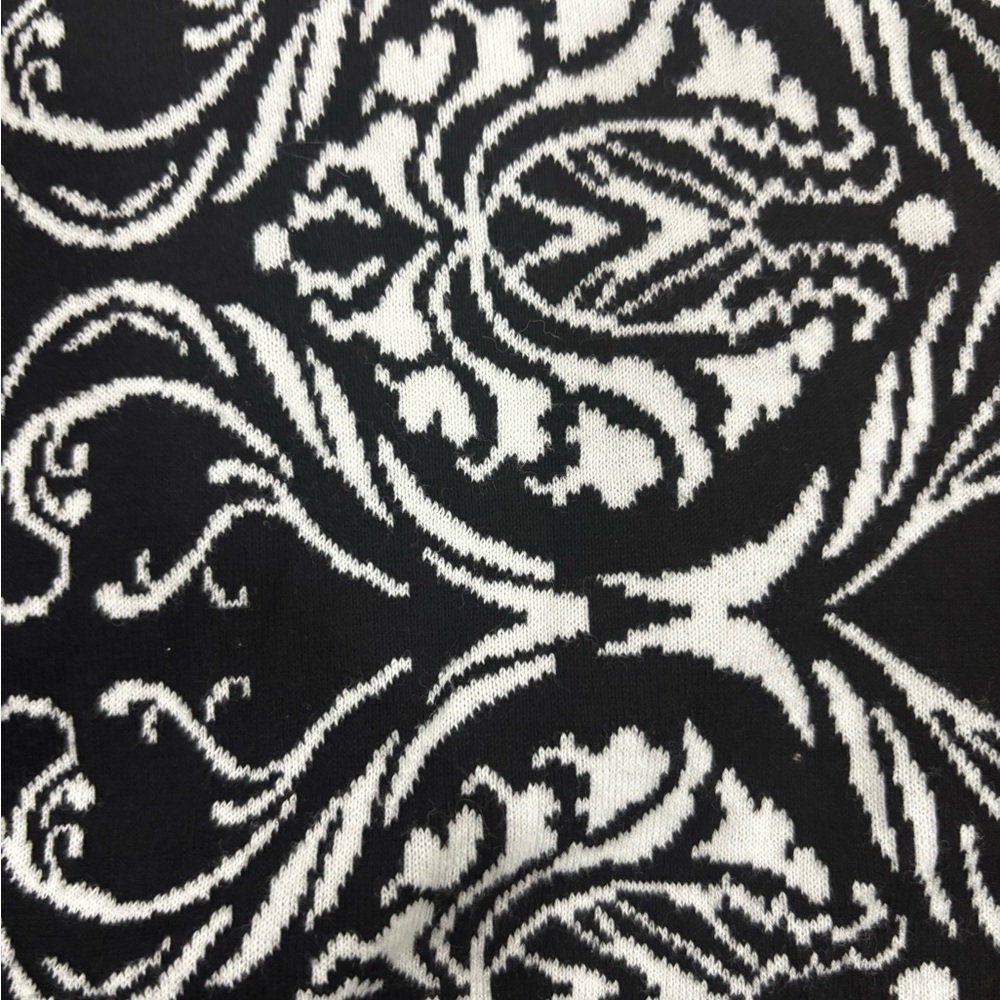 Black and White Patterned Kimono Cardigan Sweater - Picture 4 of 8